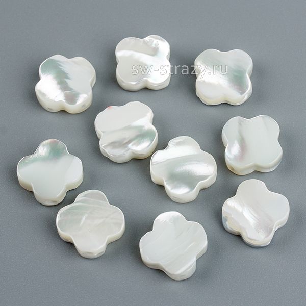 Бусина-клевер из перламутра 10 мм белая