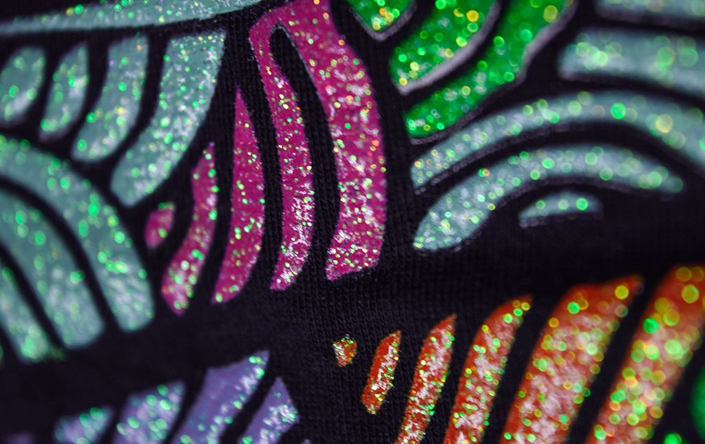 Глиттер на ткани