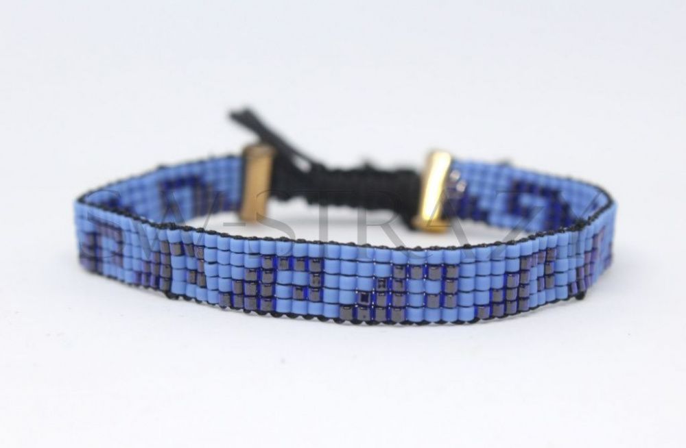 Браслет из бисера